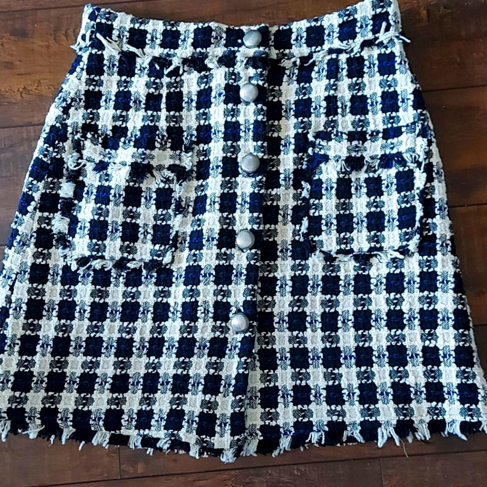 Short skirt